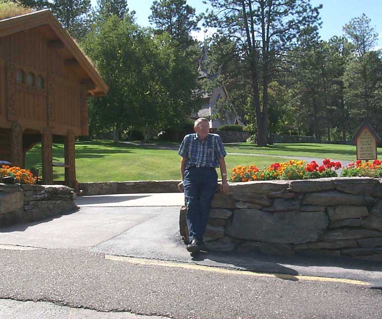 Chapel-in-the-Hills - Entrance - 95001